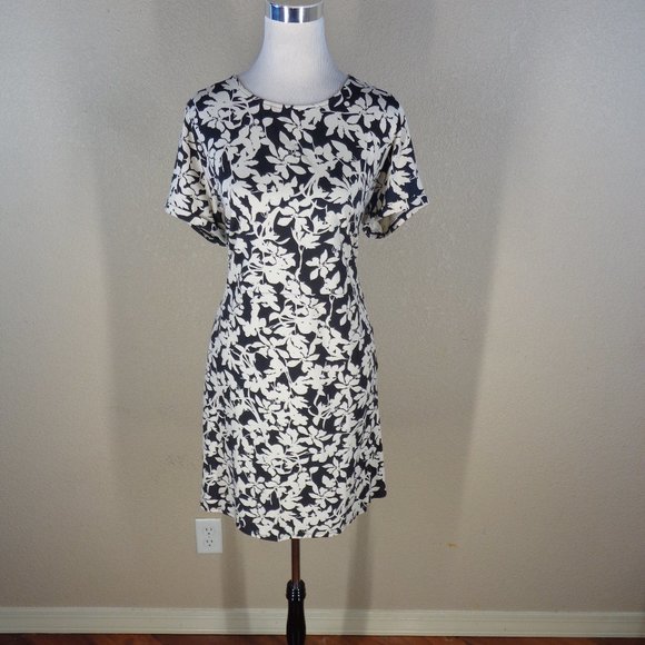J JILL BLACK WHITE FLORAL A LINE DRESS SZ LP BUTTON DETAIL AT FRONT, POCKETS - Picture 3 of 6